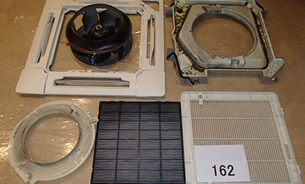 エアコン清掃：作業前